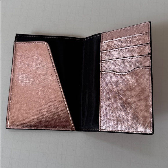 Victoria’s Secret Card & Bill Holder Pink Shiny - Picture 2 of 6